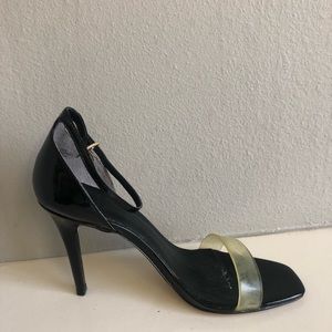 Guess Heels- Black- size 8.5